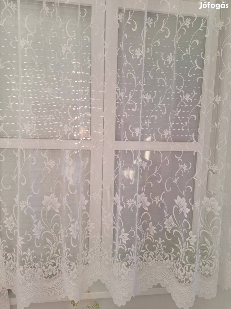 Hófehér virág mintás, indás új függöny 8m x 180 cm