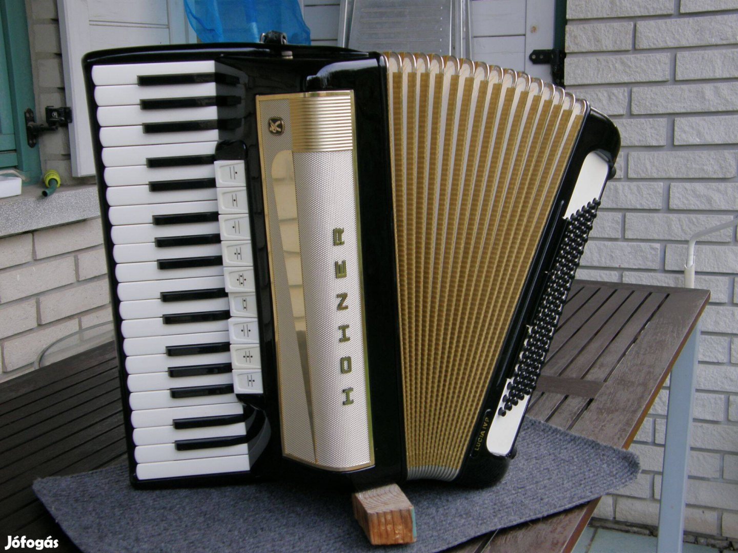 Hohner Lucia IVP újszerű 96 bassz. profi harmonika tangóharmonika