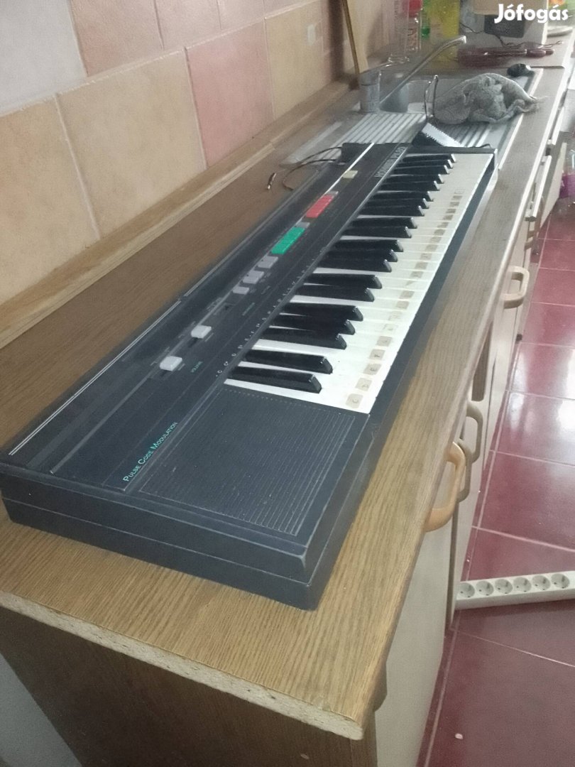 Hohner PK80 retro szintetizátor hibátlan működéssel szép hanggal 