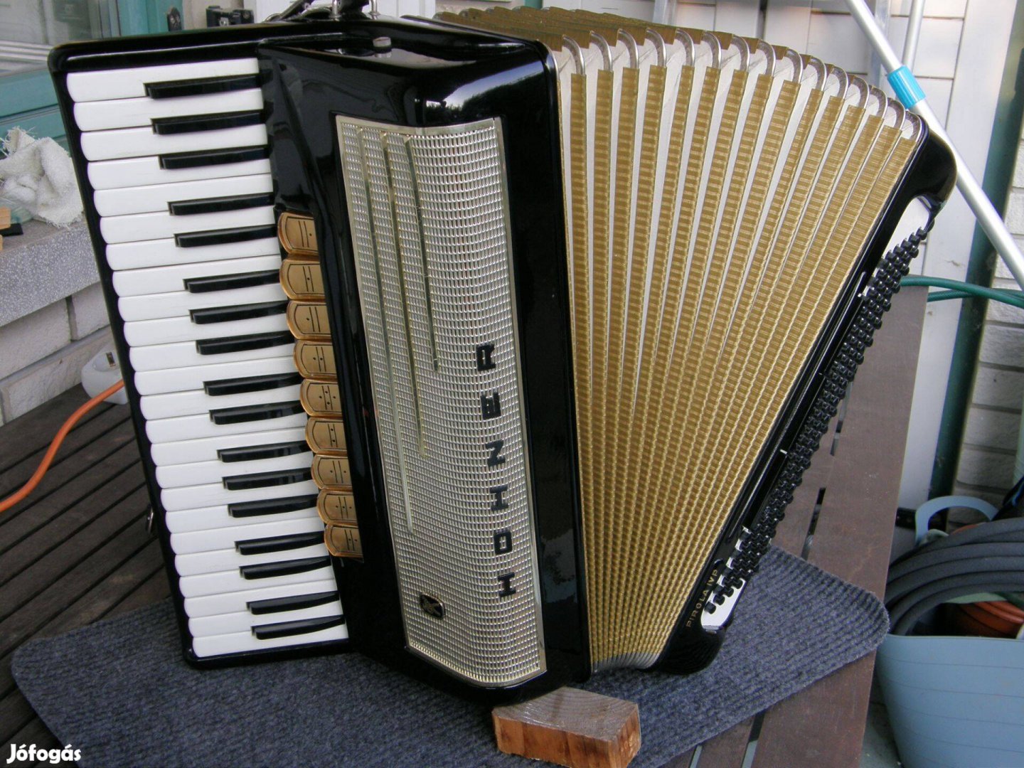 Hohner Pirola IVP profi 120 bassz. harmonika tangóharmonika