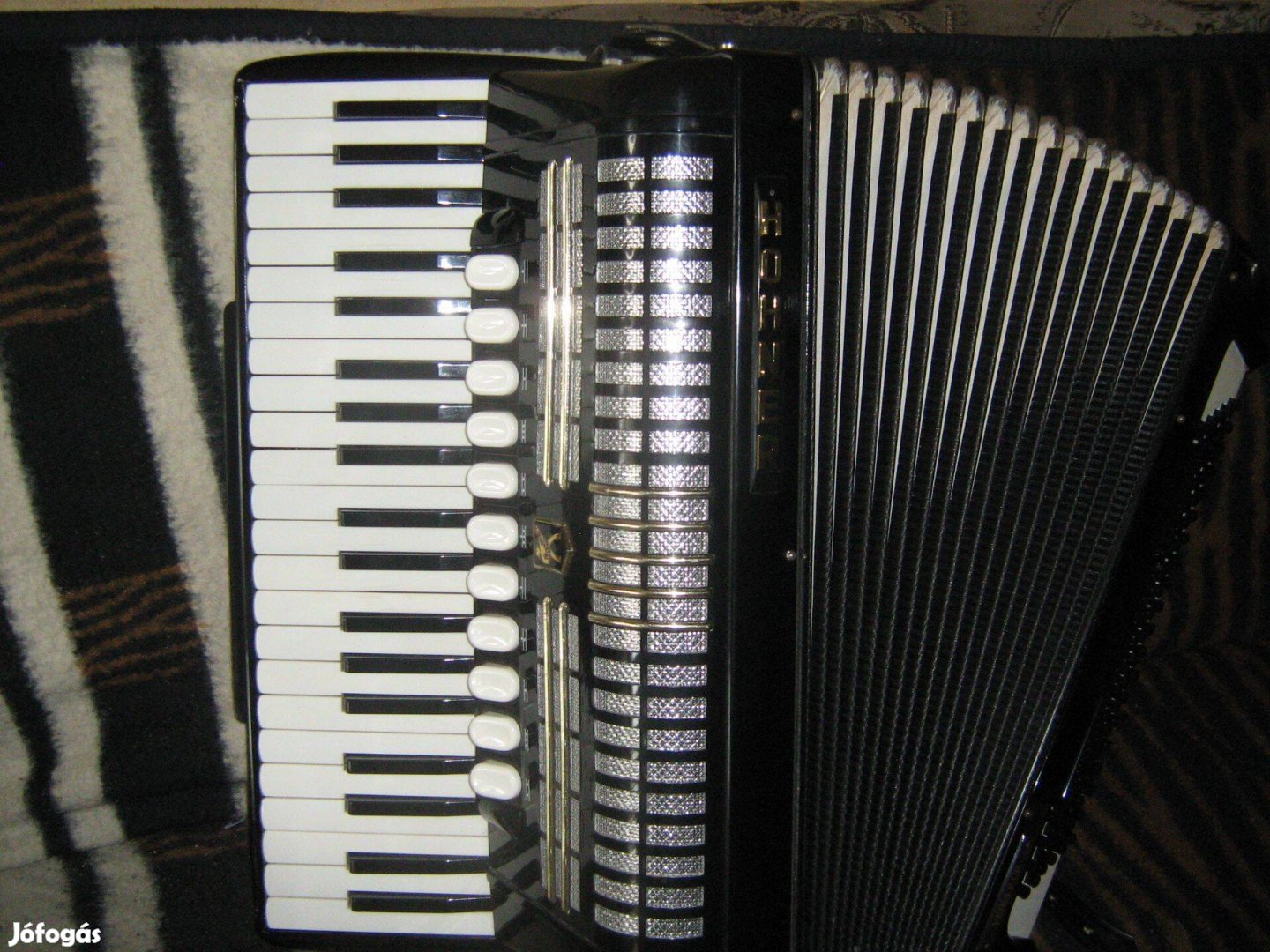 Hohner Sampion 120 basszusos harmonika