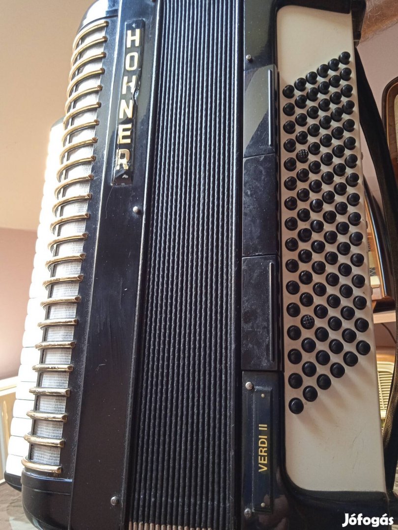 Hohner Verdi 2 96b eladó.