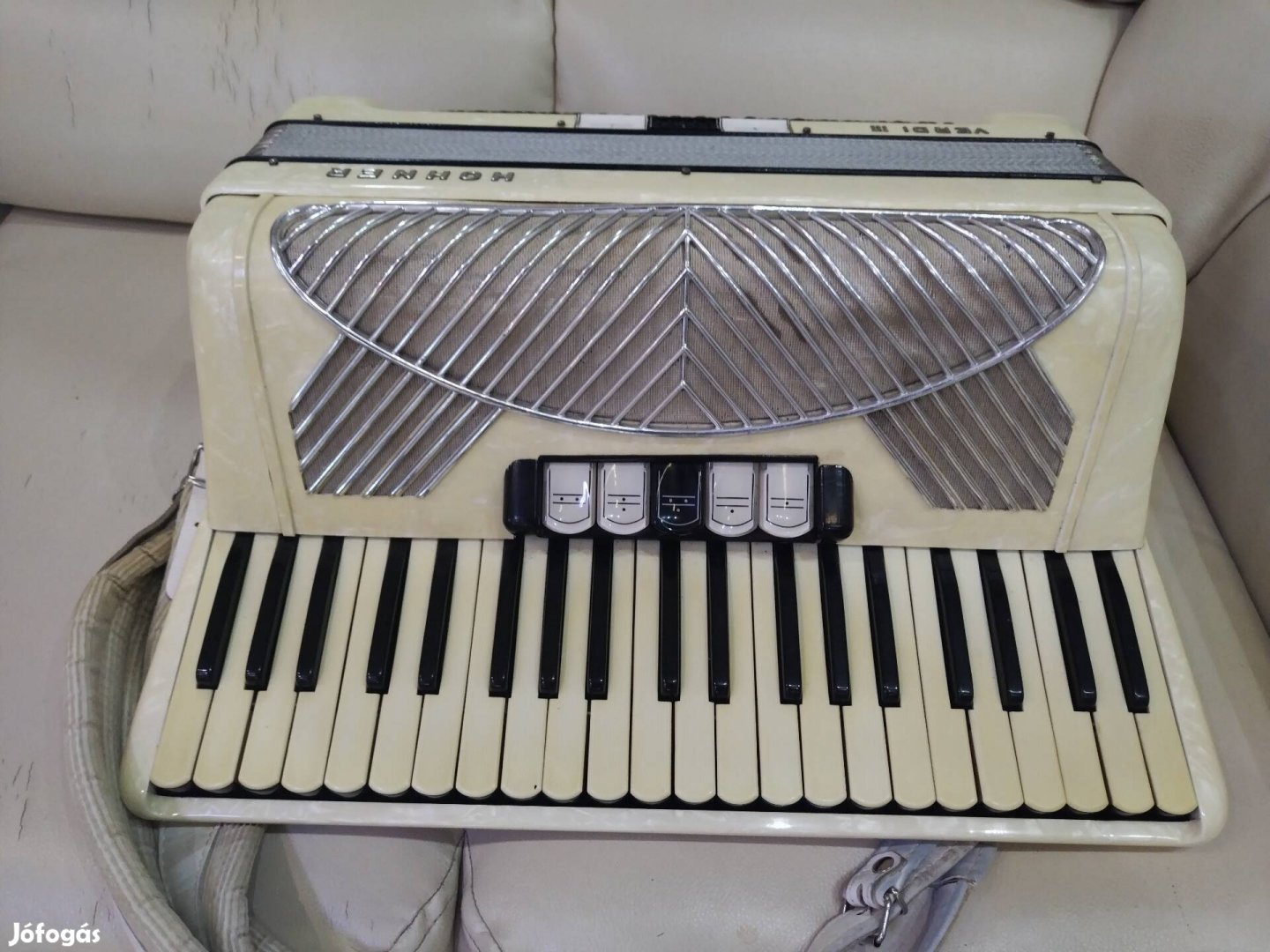 Hohner Verdi III 120 basszusos tangóharmonika Harmonika 