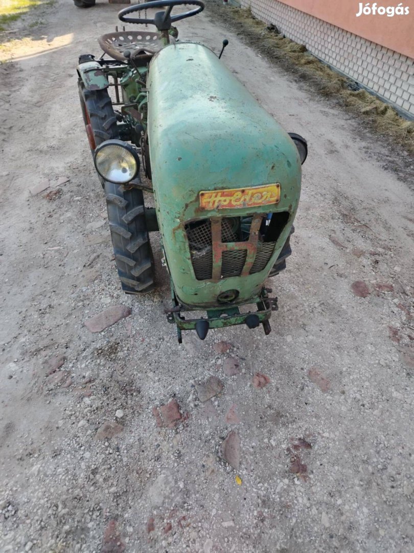 Holder kis traktor veterán