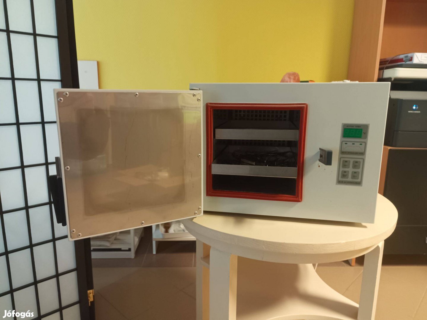 Hőlégsterilizátor két tálcás