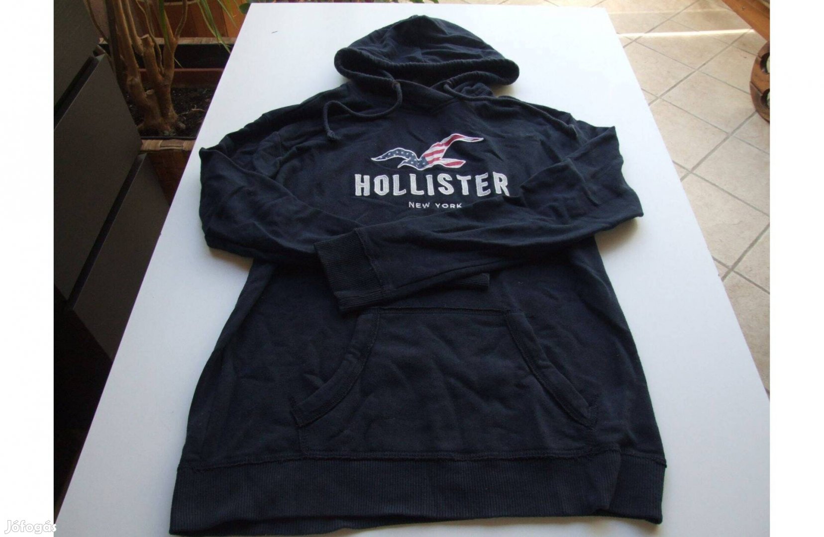 Hollister S sötétkék kapucnis pulóver