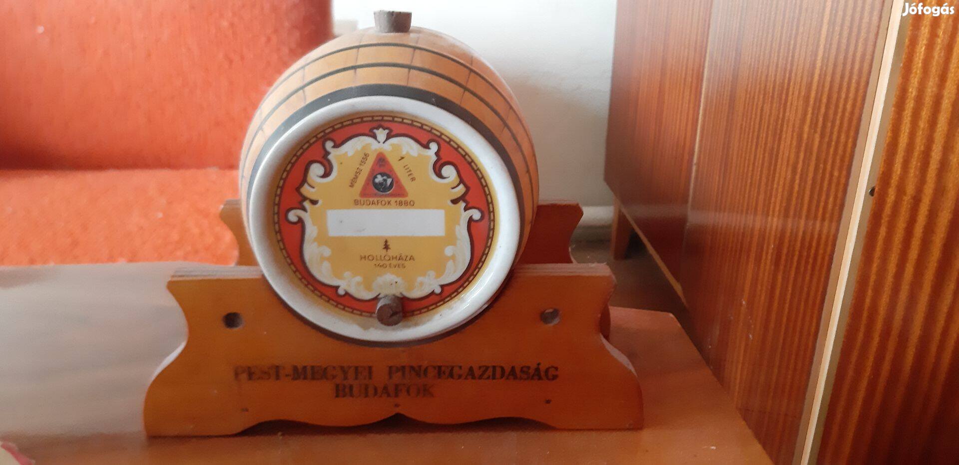 Hollóházi "Magyar Állami Pincegazdaság" jubileumi porcelán