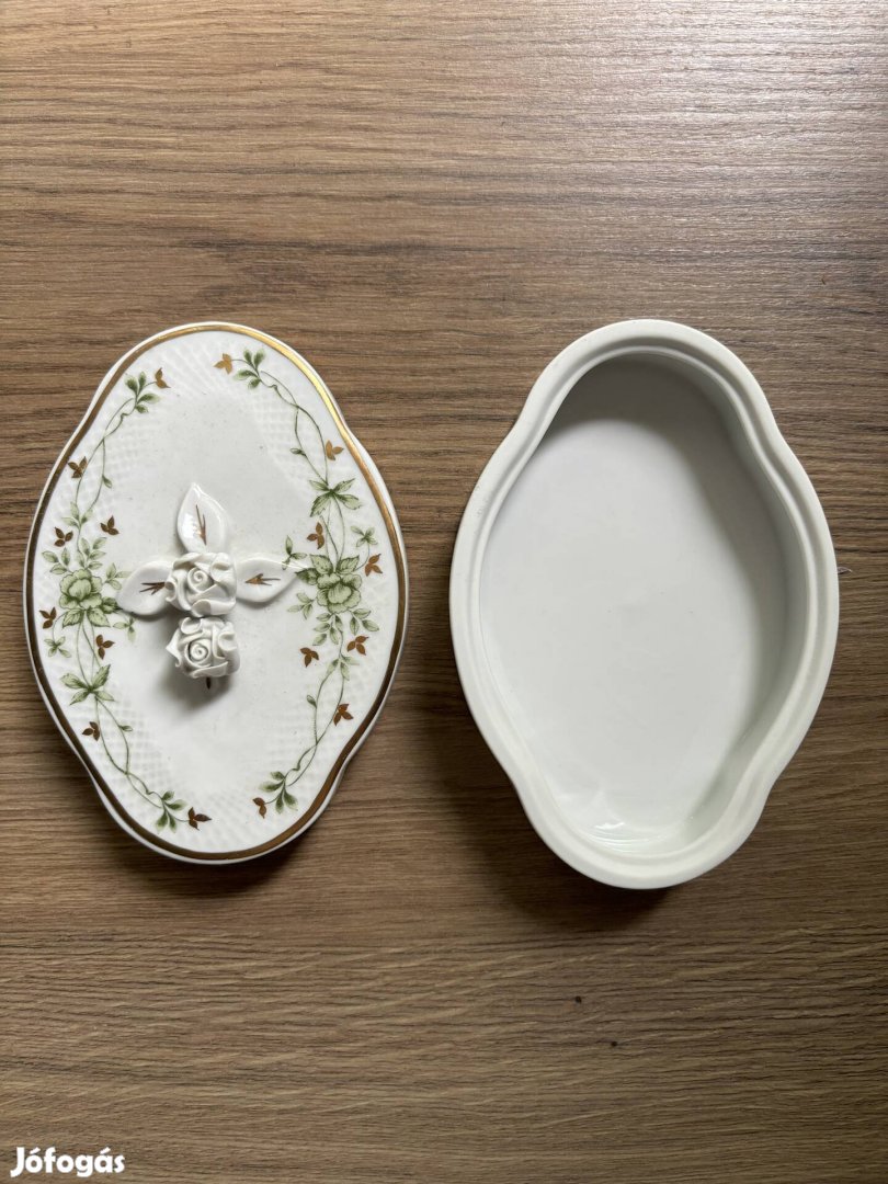 Hollóhazi  porcelán Pannónia rózsás bonbonier