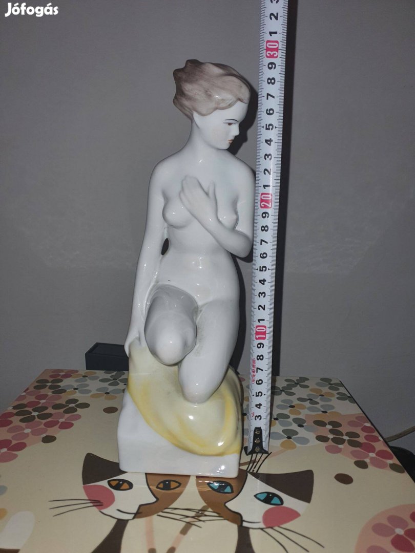 Hollóházi nagyméretű női akt porcelán figura, szobor