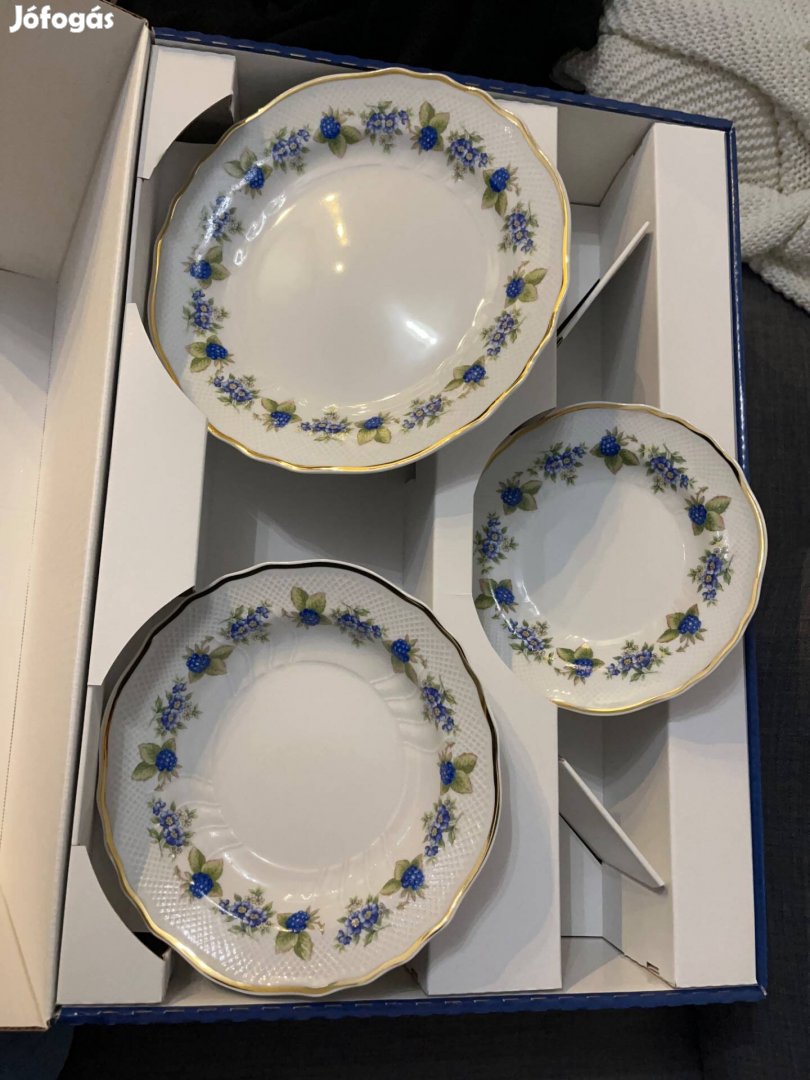 Hollóházi porcelán 18 részes tányérkészlet