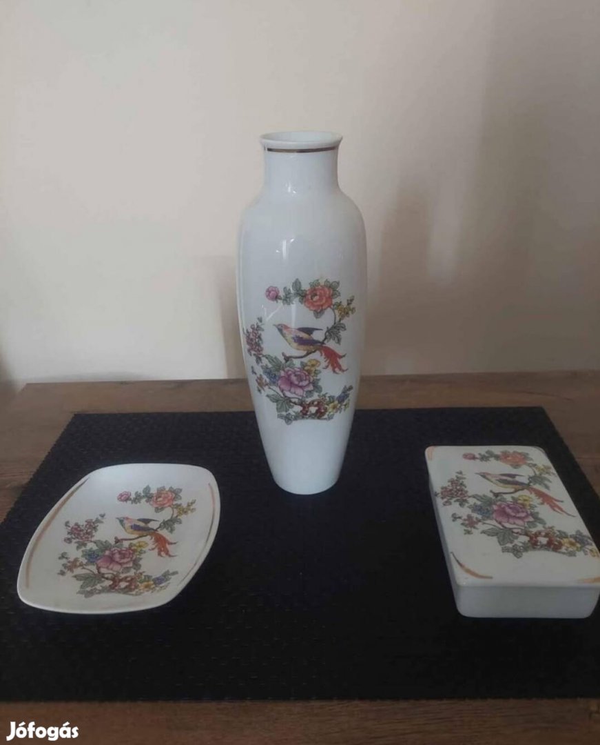 Hollóházi porcelán  készlet.