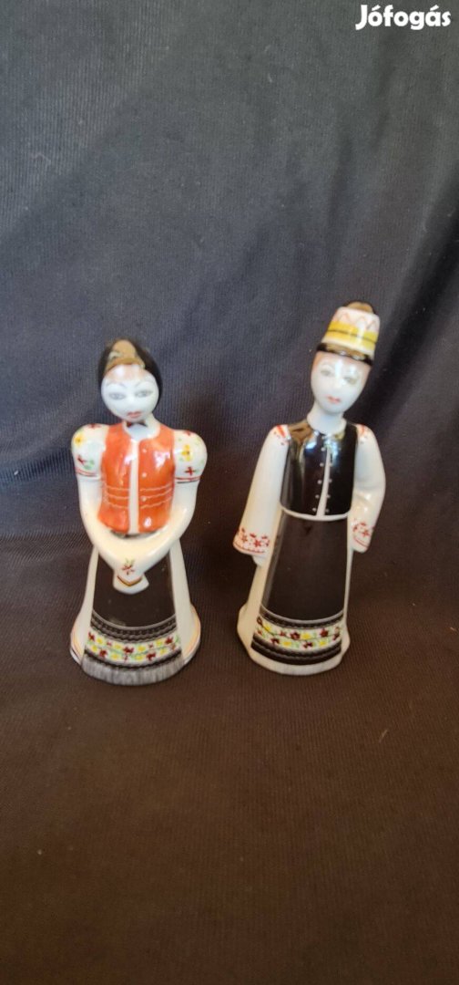 Hollóházi porcelán, népviseletbe öltözött fiú és lány