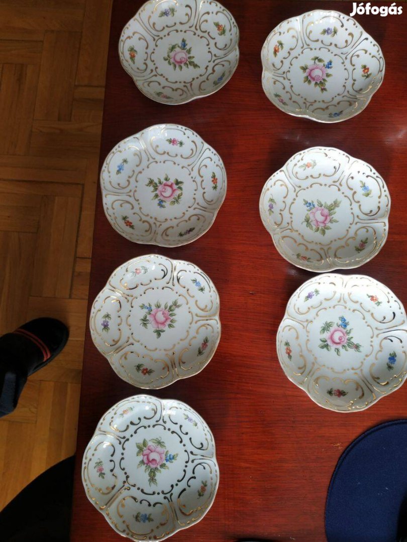 Hollóházi porcelán csemegés , süteményes tányér , tálka szett