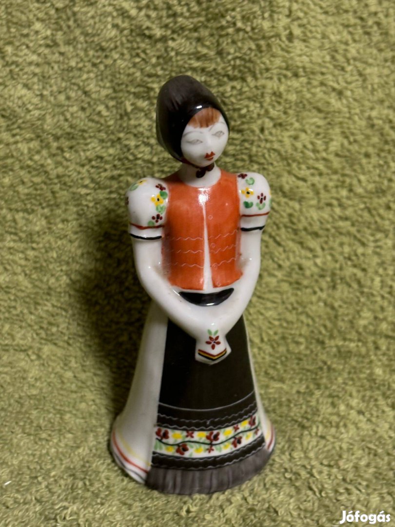 Hollóházi porcelán figura