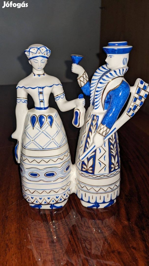 Hollóházi porcelán figura