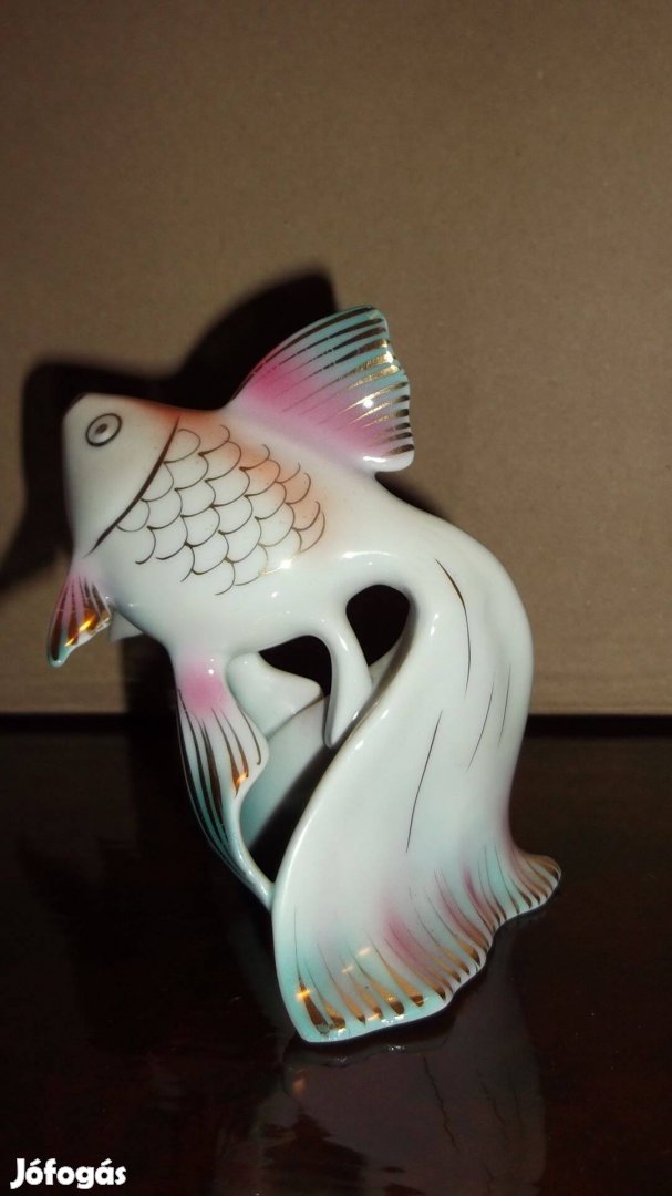 Hollóházi porcelán figura fátyol hal