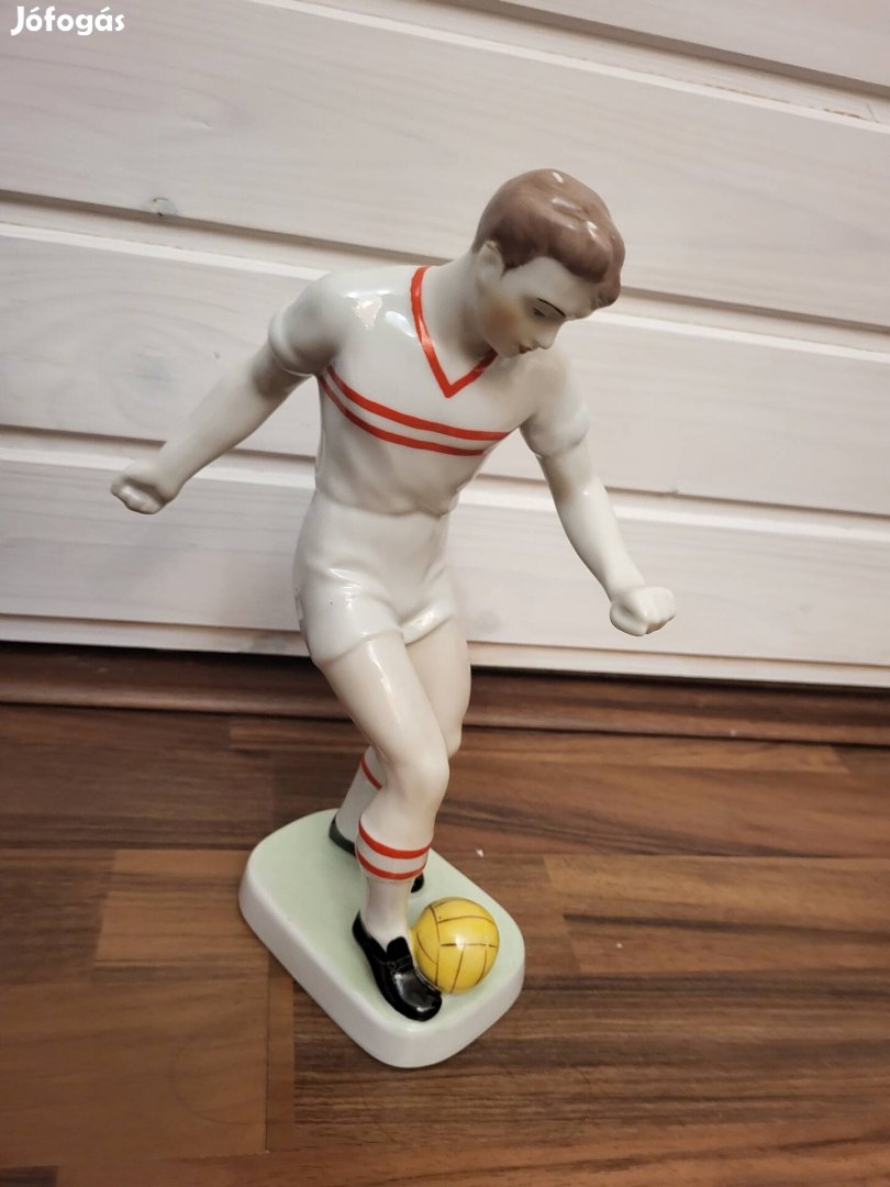 Hollóházi porcelán focista
