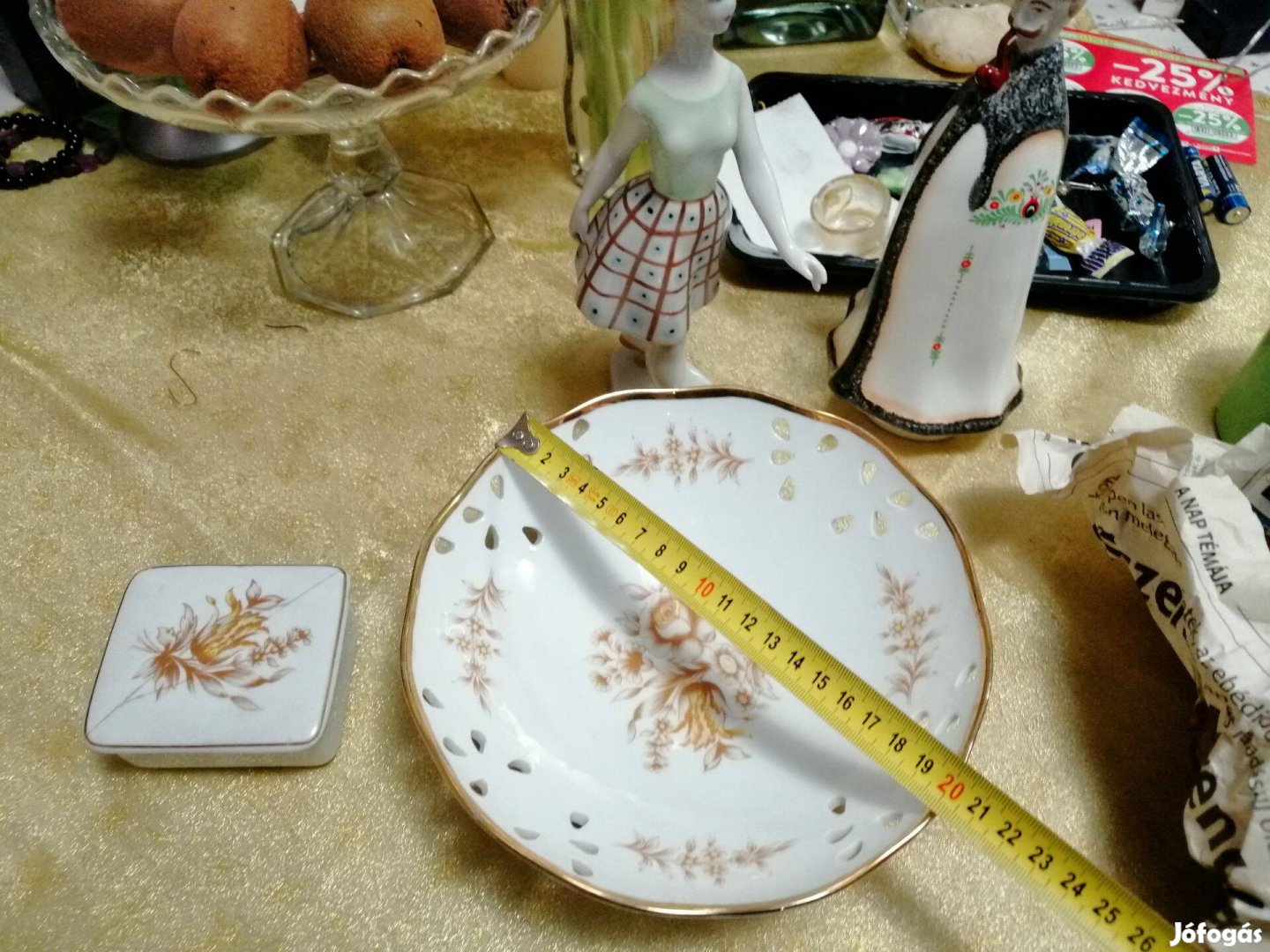 Hollóházi porcelán kínáló gyümölcs kosár 3 lábú arany szélű +bonbonier