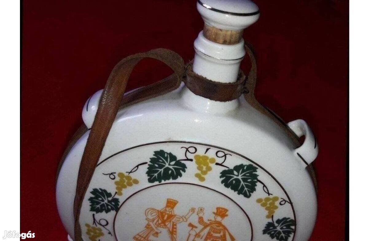 Hollóházi porcelán kulacs