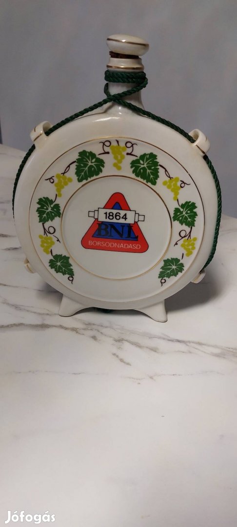 Hollóházi porcelán kulacs