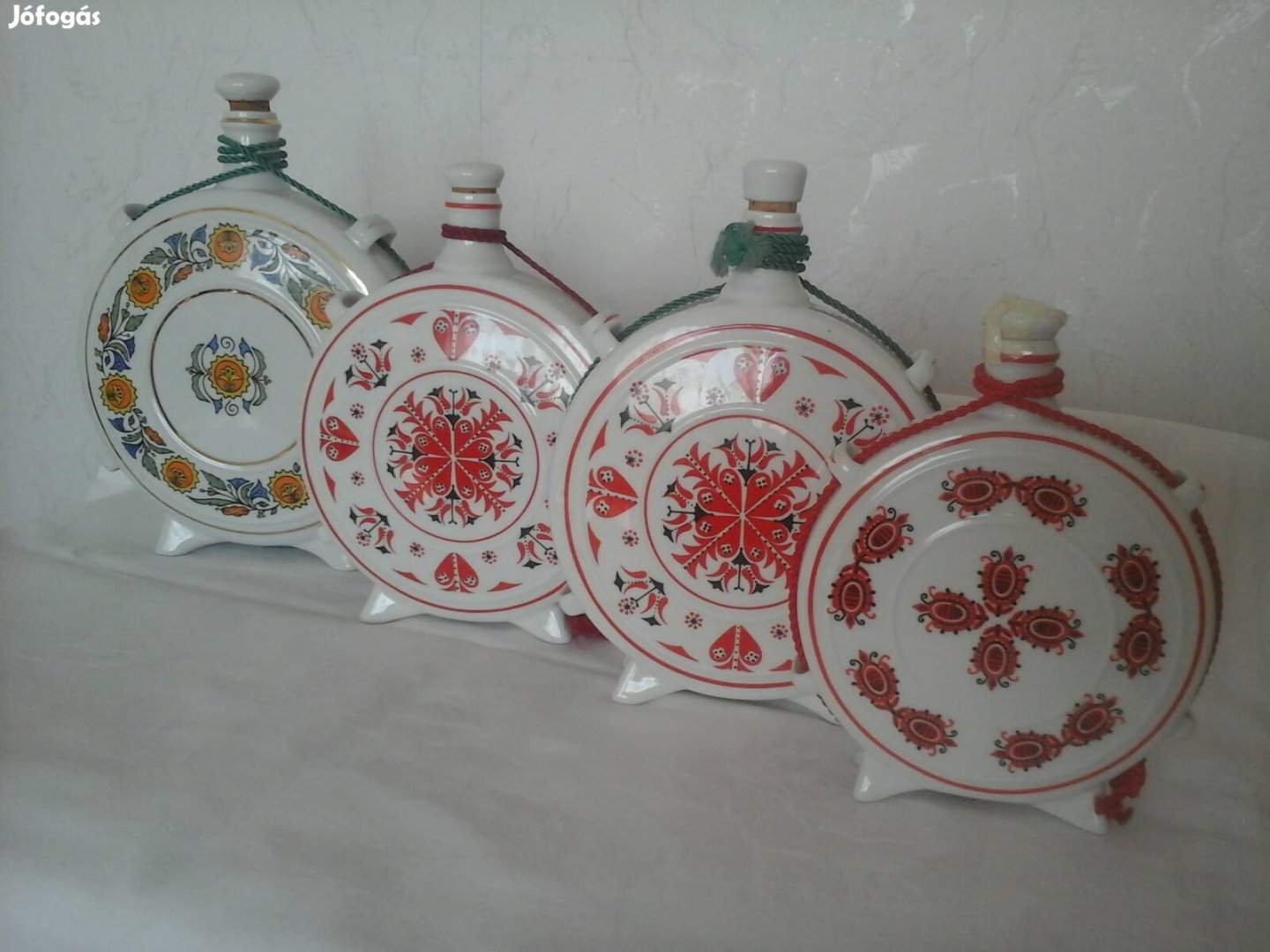 Hollóházi porcelán kulacsok 