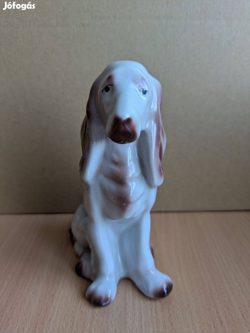 Hollóházi porcelán kutya