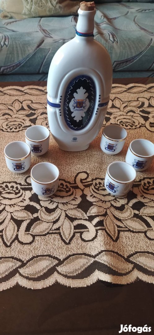 Hollóházi porcelán pálinkás készlet 