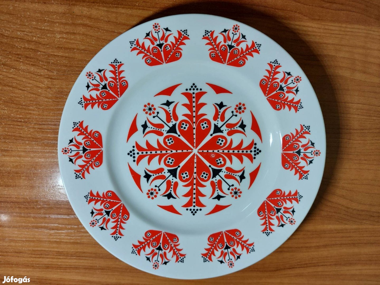 Hollóházi porcelán tányér