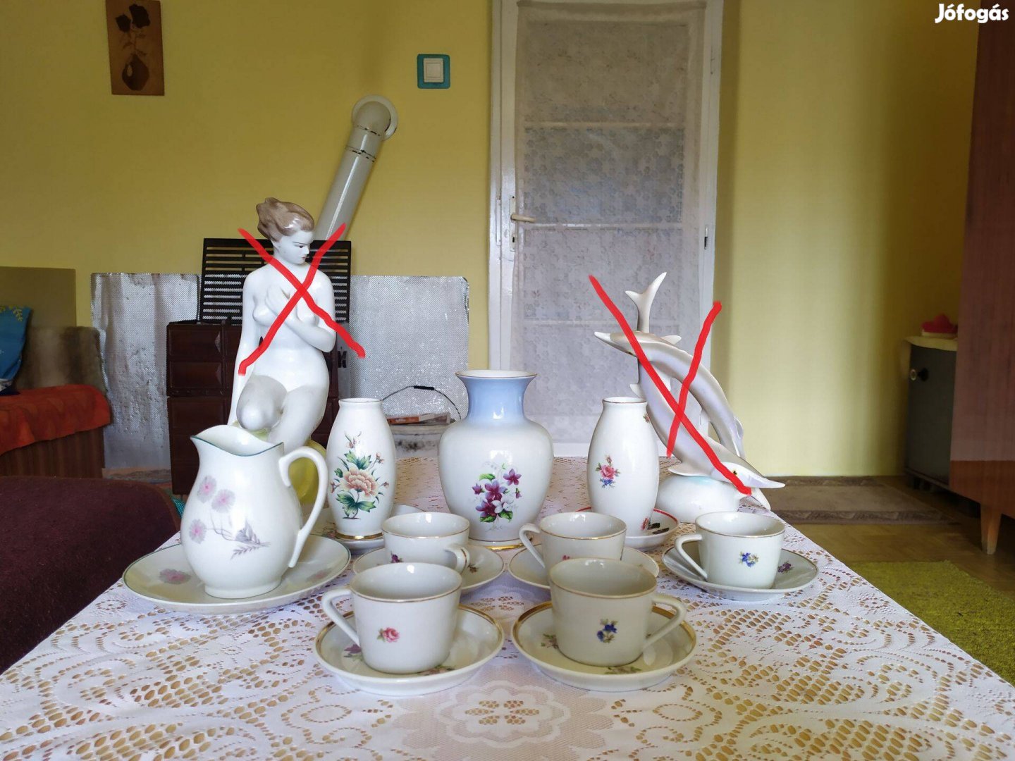 Hollóházi porcelán vazák, csészék, kiöntők, Postázás is