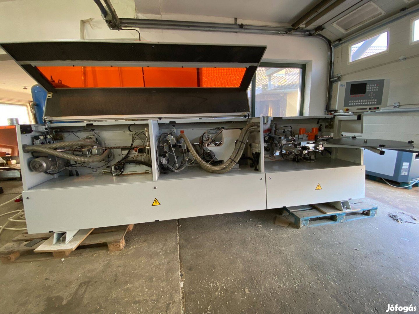 Holzher előmarós élzáró - élfóliázó gép