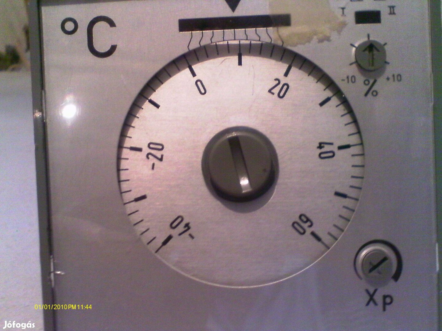 Hőmérséklet szabályzó táblaműszer eladó. (D-0112)