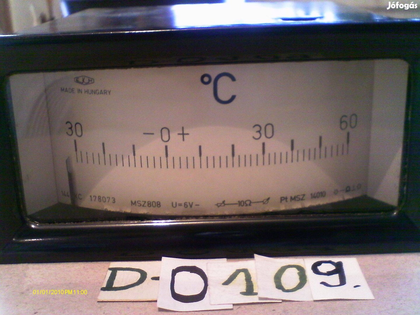 Hőmérsékletmérő táblaműszer eladó. (D-0109)