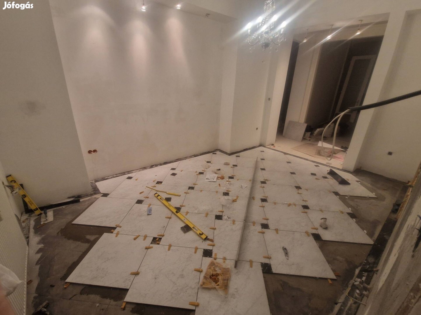 Homlokzat szigetelés kivitelezés pályázatos házakhoz