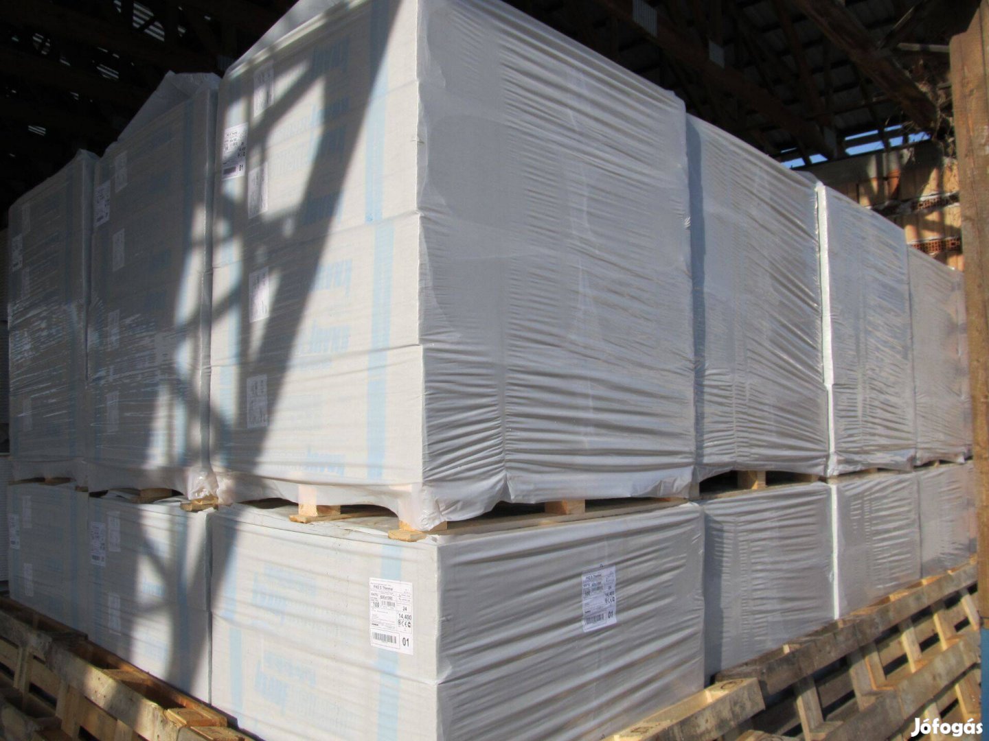 Homlokzati kőzetgyapot szigetelés 12 cm 6.300,- Forint M2