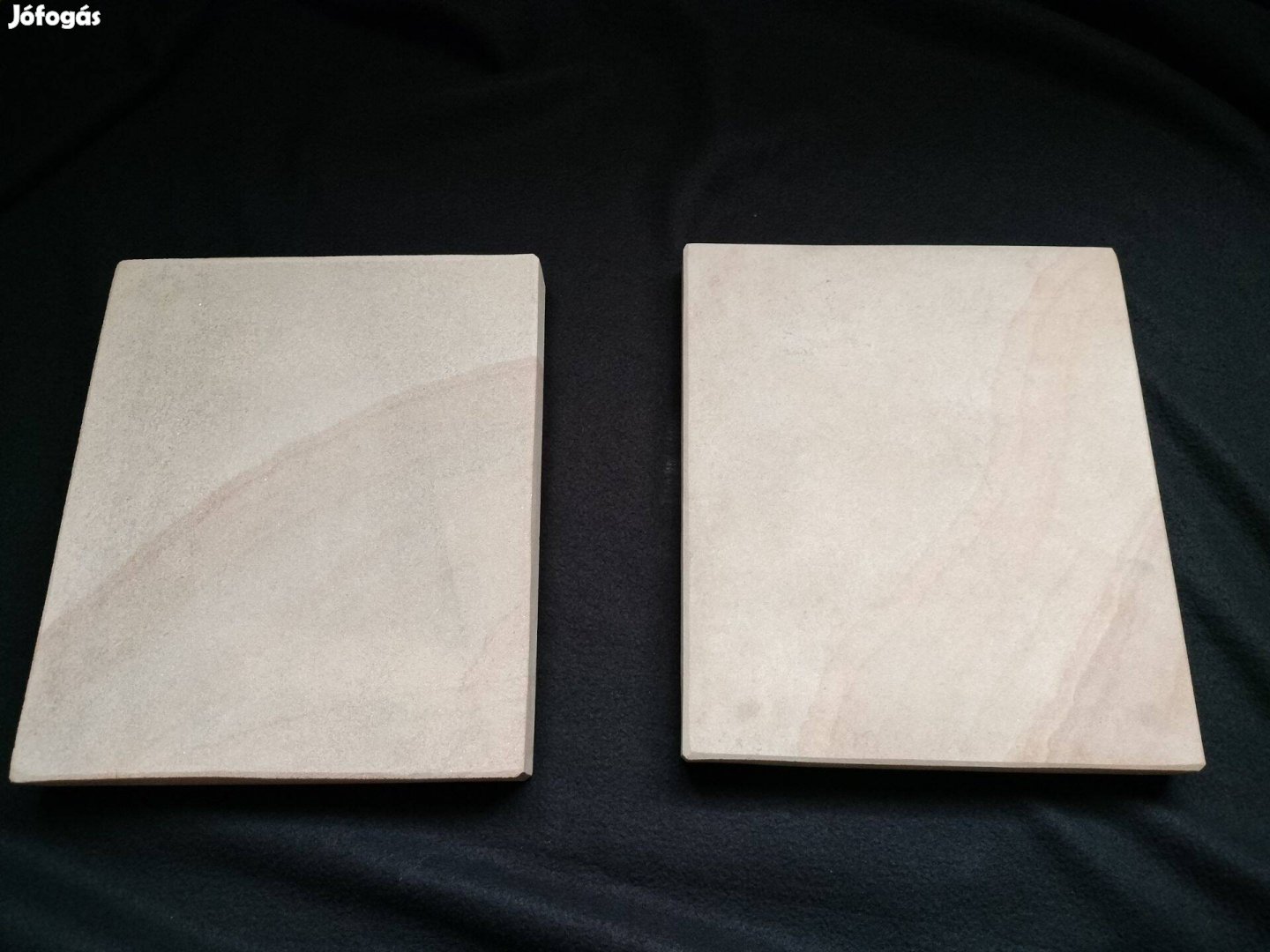 Homokkő lapok hangfal alá