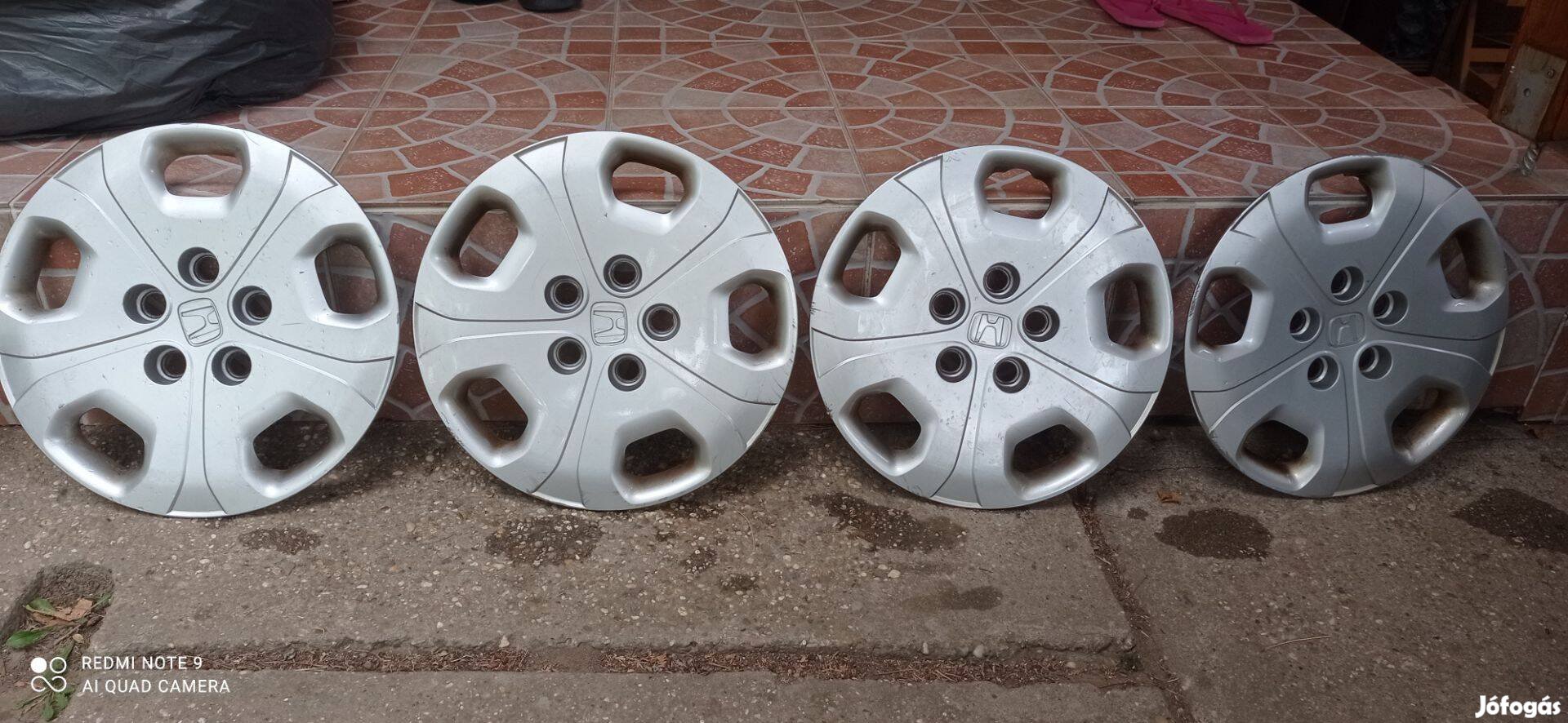 Honda 15" gyári dísztárcsa eladó