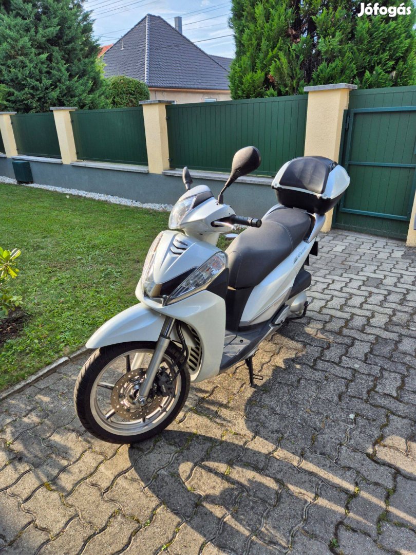 Honda 300i magyországi
