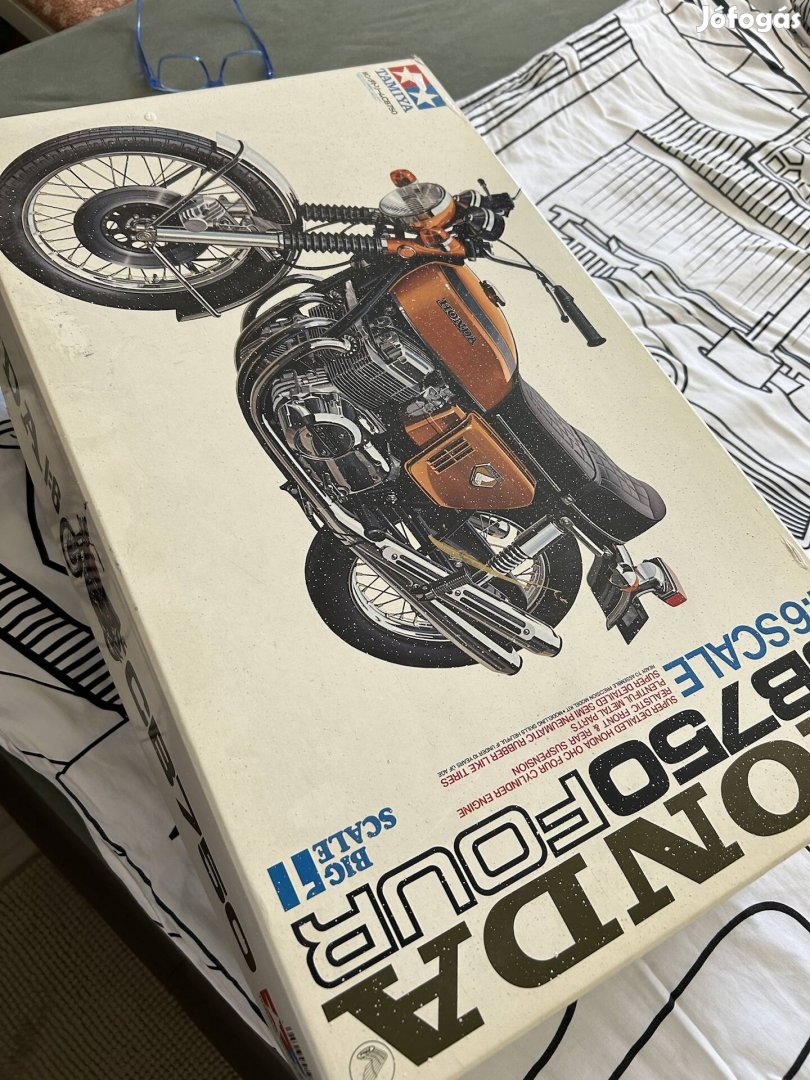 Honda CB750 motormodell eladó. 