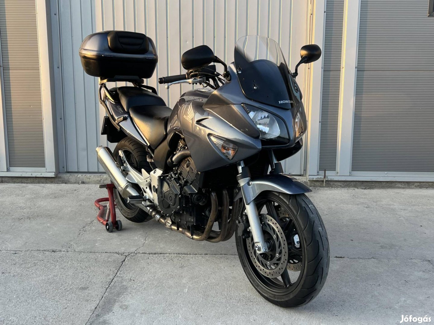 Honda CBF 600 .