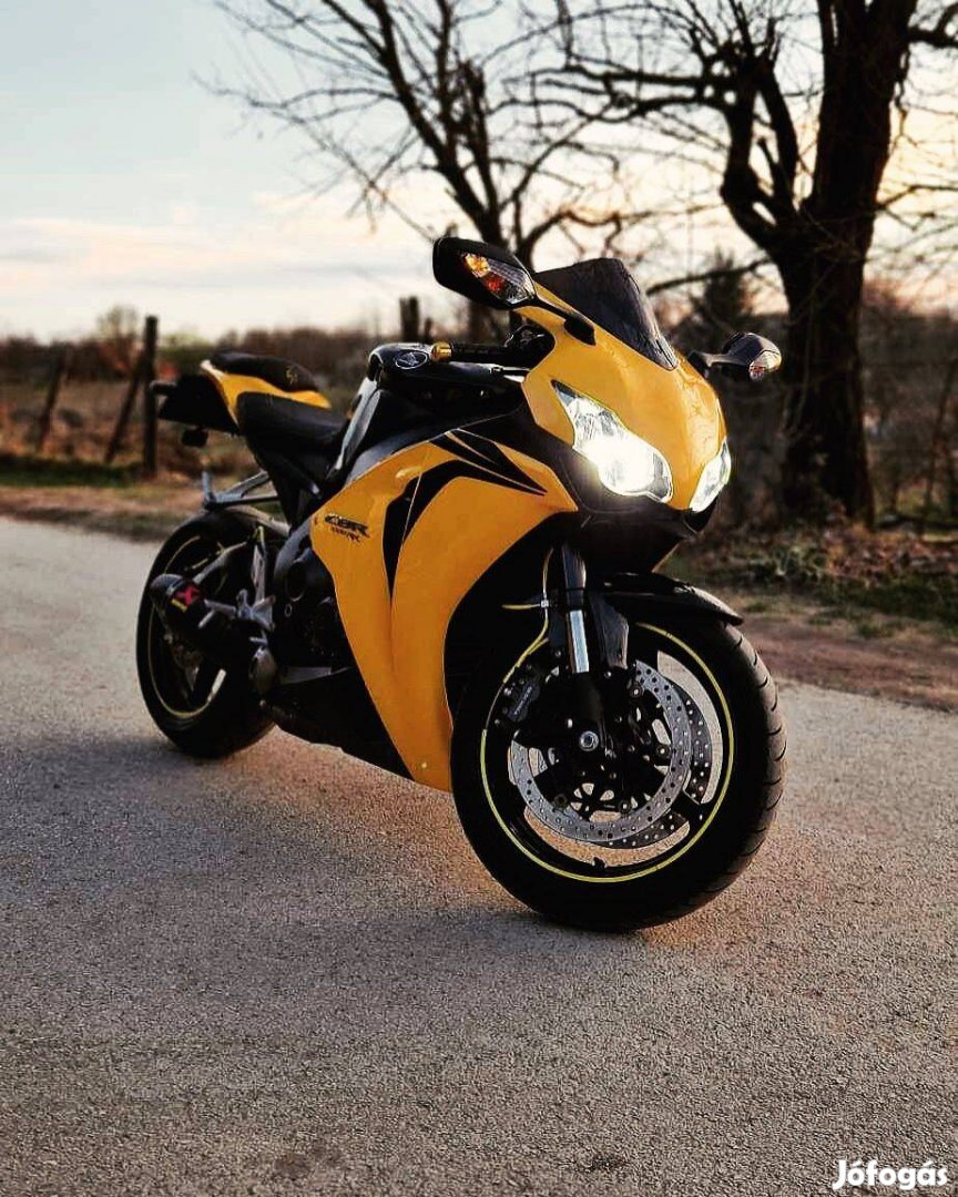 Honda CBR 1000RR eladó!