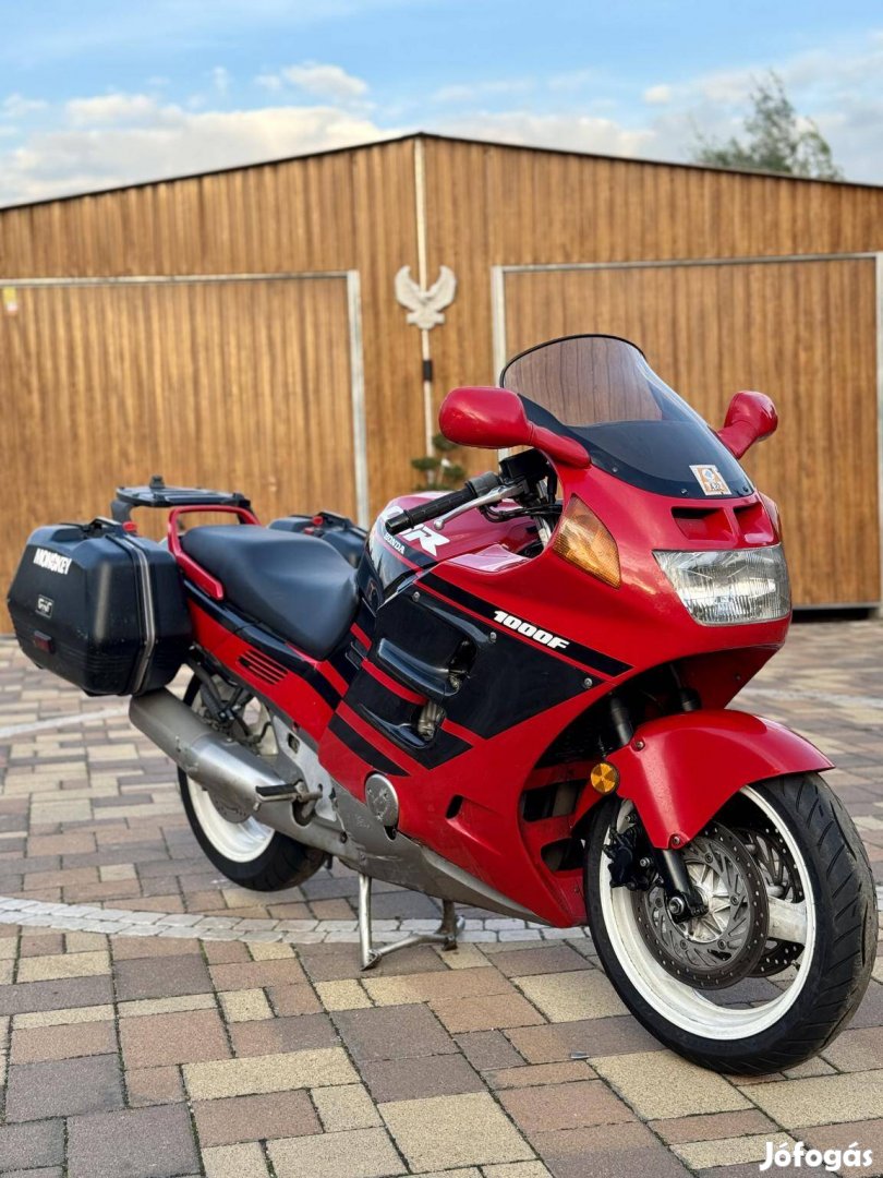 Honda CBR 1000 F