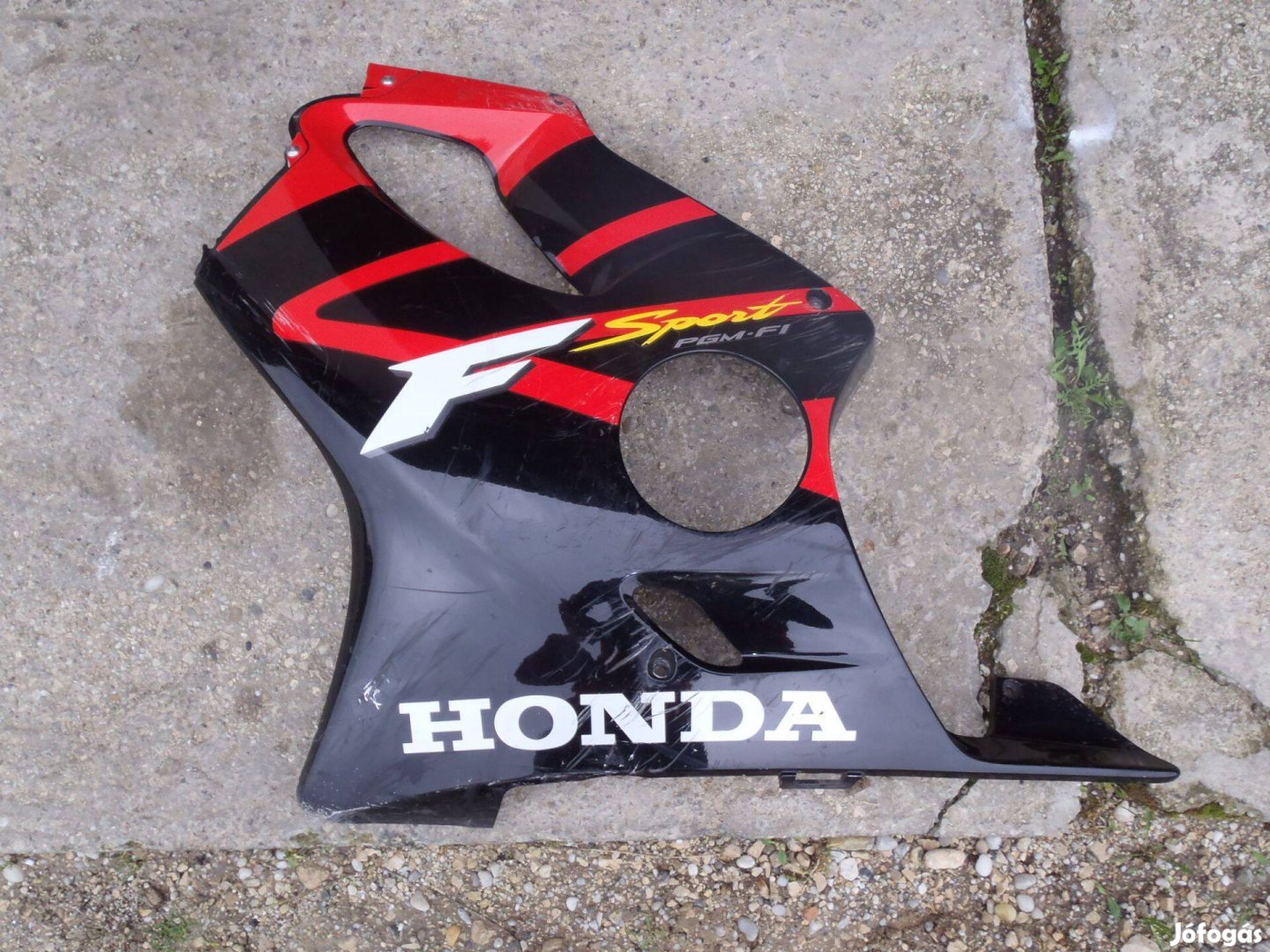 Honda CBR 600 F-Sport-ról:balos gyári oldalidom