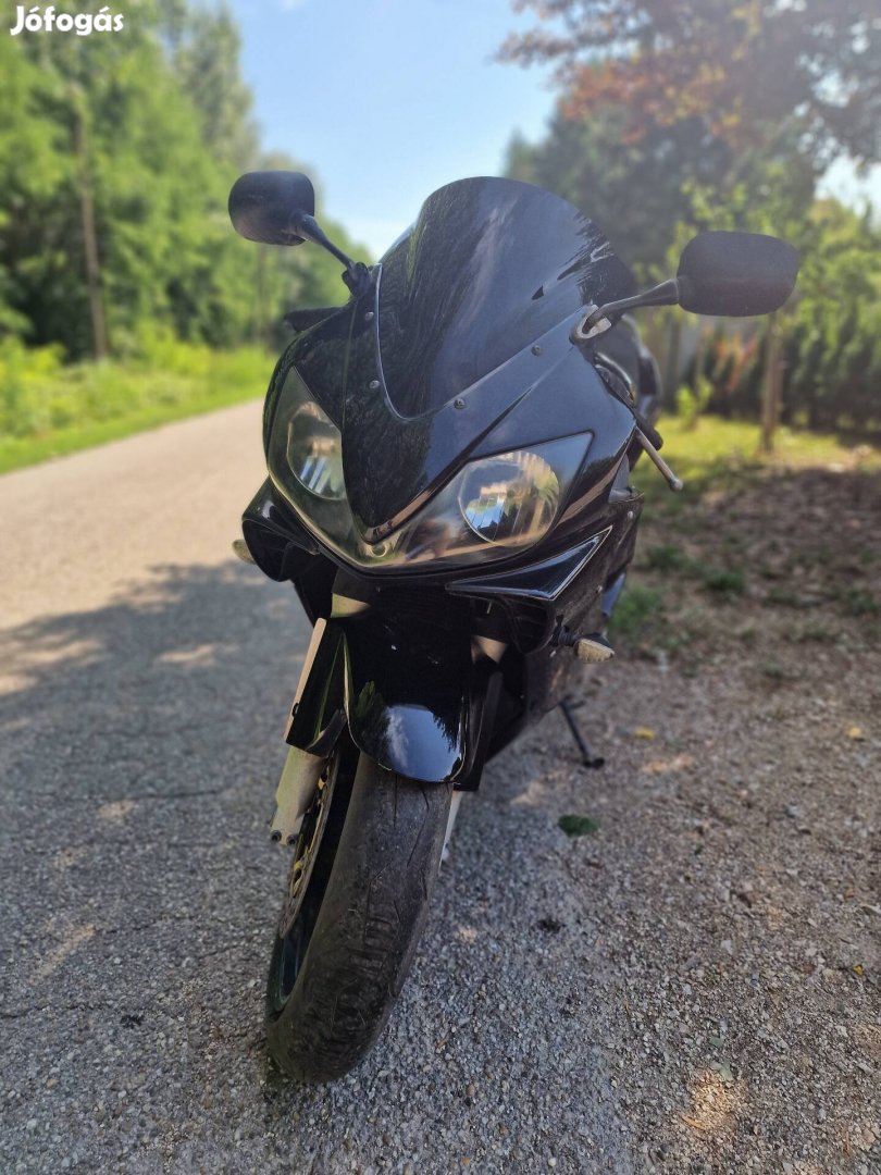 Honda CBR 600 egyben alkatrésznek 