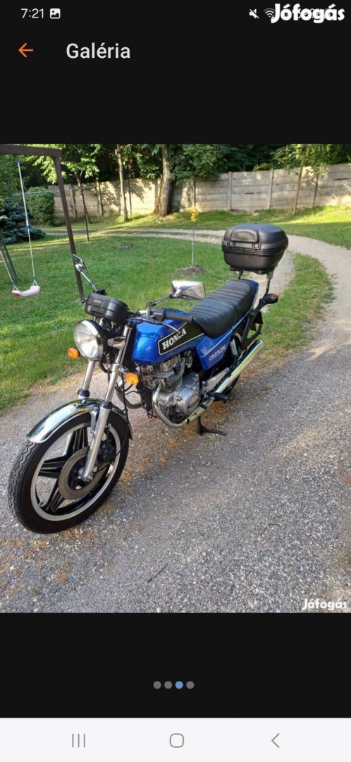 Honda CB 250 alkatrésznek egyben.