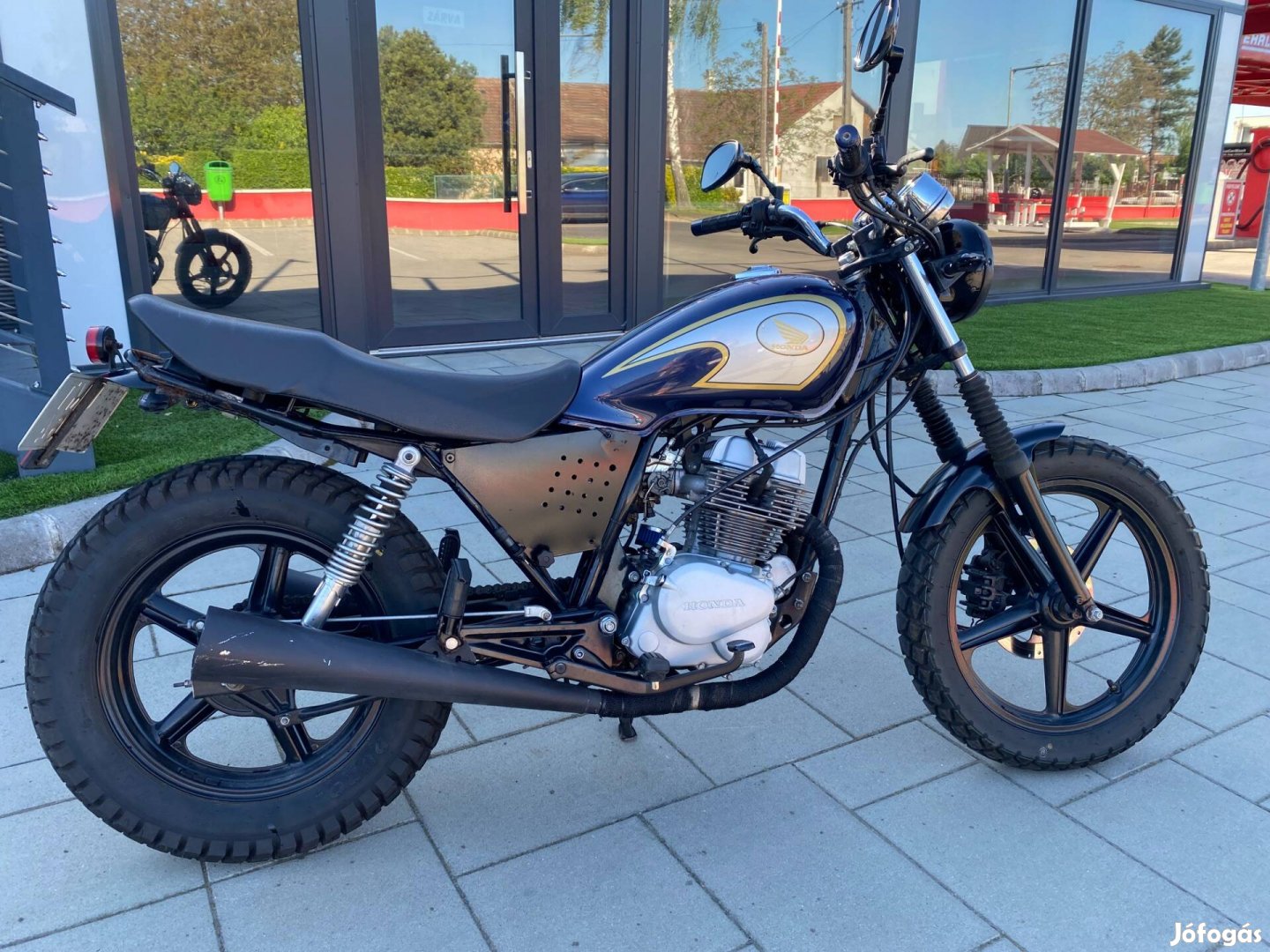 Honda CB 250 túra motorkerékpár