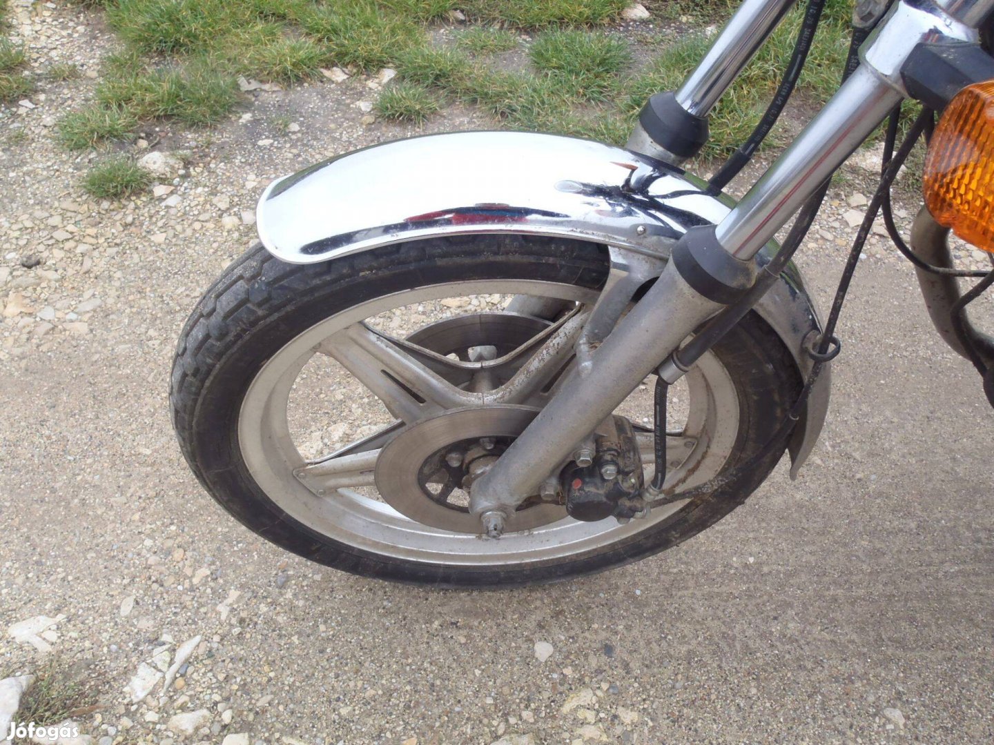 Honda CB 400N mkp.-ról :gyári krómozott elsősárvédő eladó
