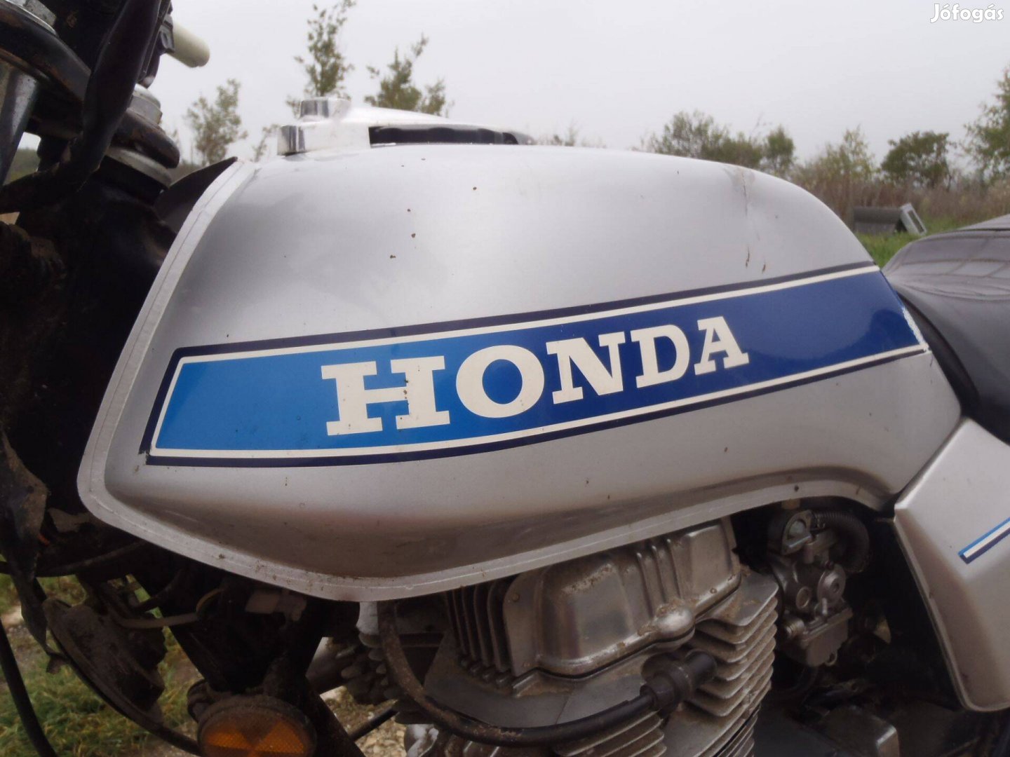 Honda CB 400 N-ről :gyári fényezésű benzintank eladó