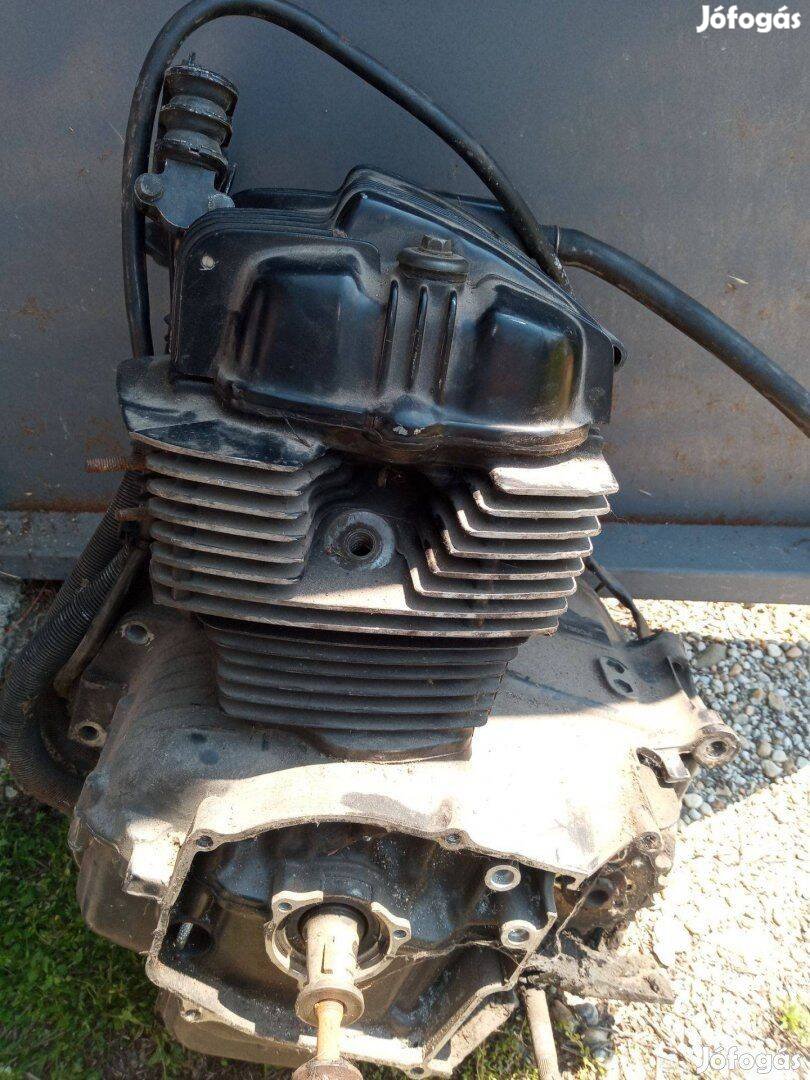 Honda CB 450 motorblokk