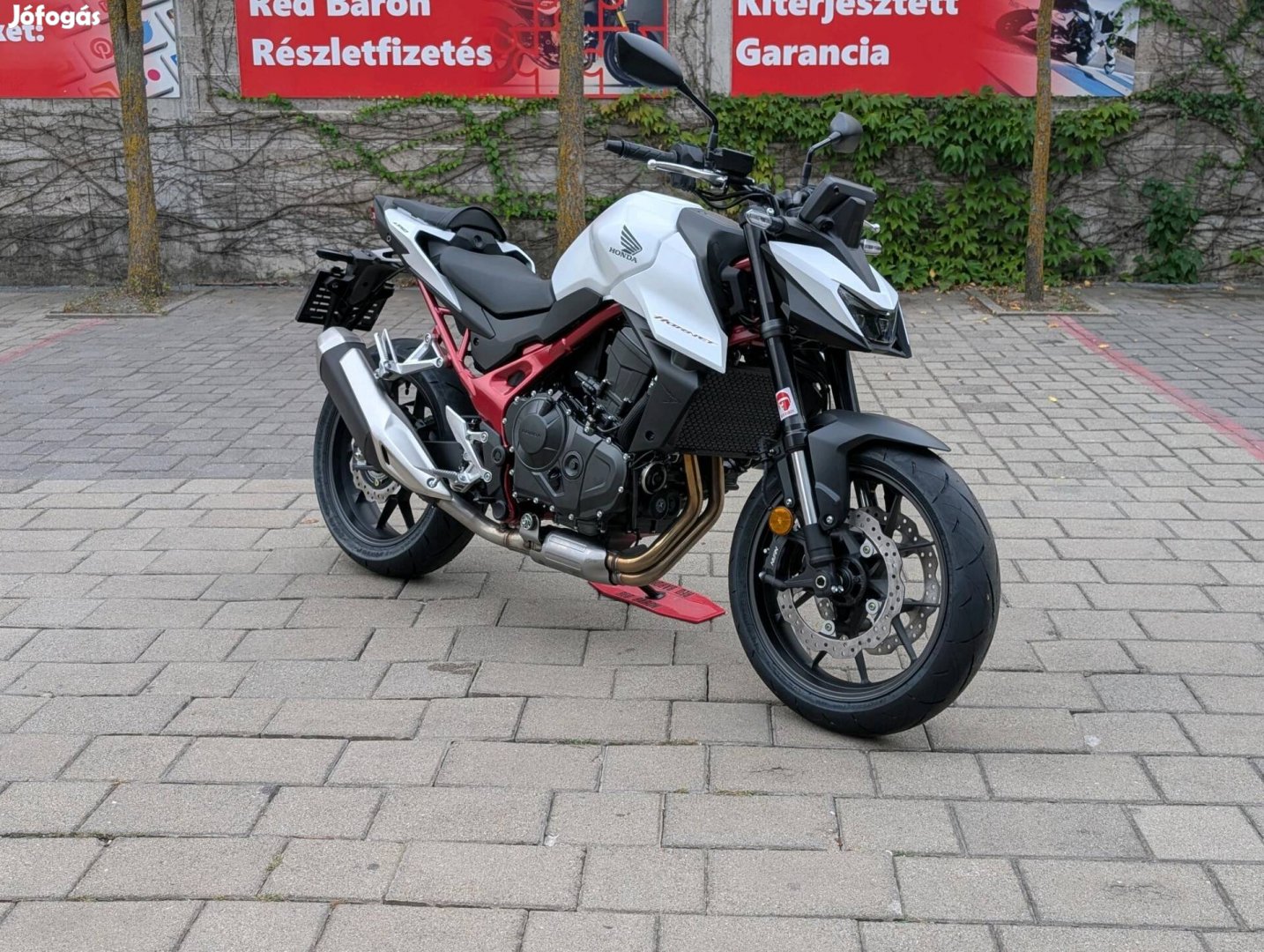 Honda CB 750 Hornet 6 év kiterjesztett gyártói...