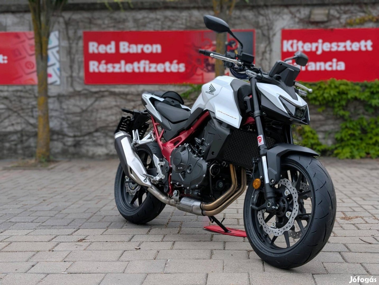 Honda CB 750 Hornet 6 év kiterjesztett gyártói...